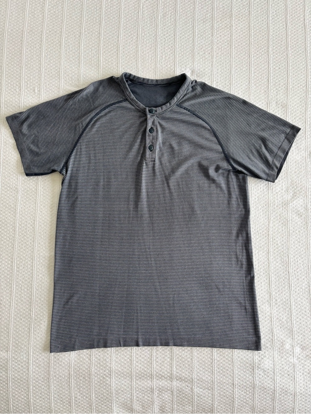 lululemon athletica Short-Sleeve Henley in Charcoal